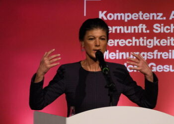 Wagenknecht: "Richtige Kampagne gegen unsere Partei"