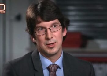 "60 Minutes Doku": Maßnahmenkritiker Homburg ist "Anzeigenopfer" des lachenden Staatsanwalts