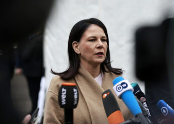 "Mehr Druck auf die USA" – Baerbock fordert eine "zweite Zeitenwende"