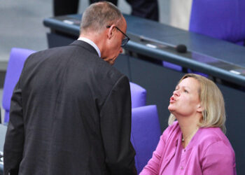 Acht Abweichler bei der SPD: Wackelt die Mehrheit für möglichen Kanzler Merz?