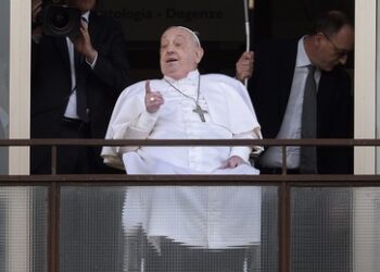 Ärzte berieten über friedlichen Tod des Papstes – Krankenpfleger bestimmt Weiterbehandlung