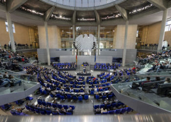 Aufrüstung statt Frieden – zur Aufhebung der Schuldenbremse