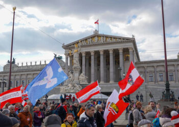 Austro-Ampel fix: NEOS machen Weg frei für Koalition mit ÖVP und SPÖ