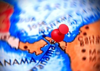 BlackRock kauft beide Häfen des Panama-Kanals