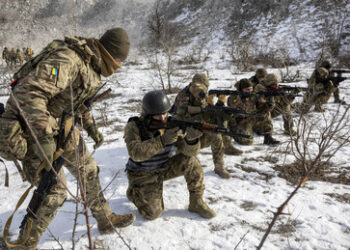 Finnischer Präsident: Ukraine muss bis an die Zähne bewaffnet werden