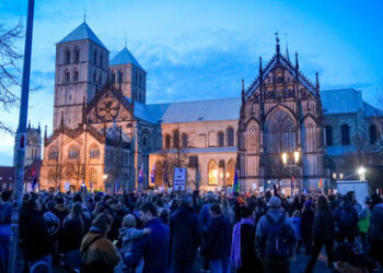 Jagd auf politische Gegner: Noch-Regierung startet Hotline "gegen Verschwörungsdenken"