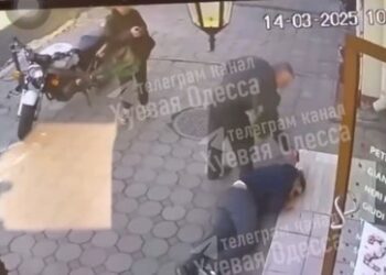 Mutmaßlicher Organisator des Odessa-Massakers von 2014 auf offener Straße hingerichtet (Video)