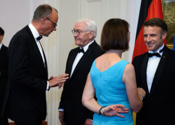 Politische Entwicklung in Deutschland und Frankreich – Ein Vergleich