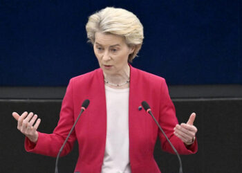 REarm: Ursula will Kriegskasse füllen, während Bürger sparen müssen