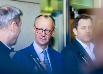 Union stürzt in Umfrage weiter ab ‒ Schwarz-Rot ohne Mehrheit