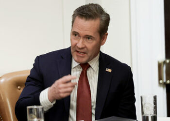 Waltz' Missgeschick sorgt für Hauen und Stechen in Trumps Gefolgschaft