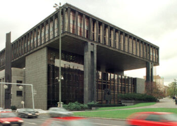 Warum hat Trump der "Deep State"-Propaganda endlich den Stecker gezogen?