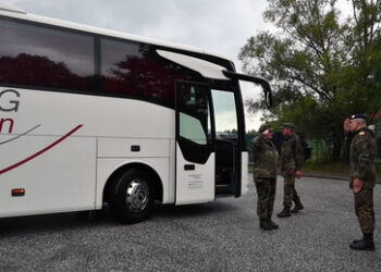 Weiteres Flugzeug mit Afghanen in Berlin gelandet