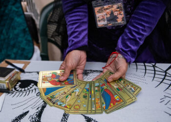 "Ich erkläre euch den Krieg": Duma-Abgeordnete will Verbot von "esoterischen" Dienstleistungen