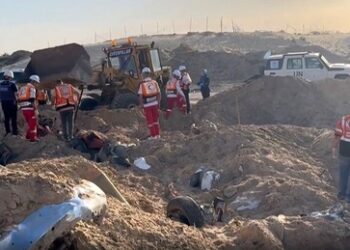 Bericht: IDF tötet palästinensische UN-Sanitäter und verscharrt sie in Massengrab