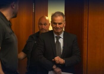 Corona-Maßnahmenkritiker Reiner Füllmich erhält Haftstrafe von 3 Jahren und neun Monaten