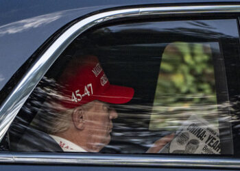 Handelskrieg: Beginn der Einführung von US-Zöllen in Höhe von 10 % weltweit