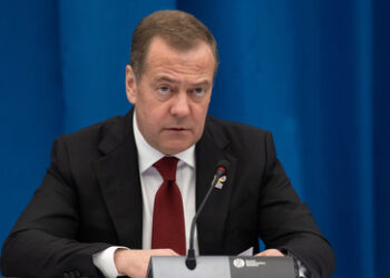 Medwedew: Selbst wenn Ukraine-Konflikt endet, ist atomare Abrüstung in naher Zukunft unmöglich