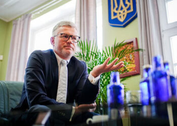 Melnyk verlangt von Merz 30 Prozent des Bundeswehr-Bestands inklusive "Inferno-Waffen"