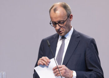 Merz legt sich fest: Kertsch-Brücke mit Taurus zerstören und Russland ausbluten lassen