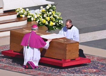 Neben Papstbeisetzung – Treffen zwischen Trump und Selenskij in Rom stattgefunden