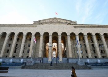 Parlament in Georgien verabschiedet US-Version des Gesetzes über "ausländische Agenten"