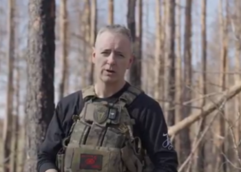 Persönliche Kriegserklärung: Durchgeknallter US-Kongressmann schießt Granate auf Russland