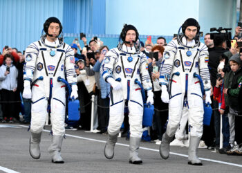 Siegesjubiläum gewidmet: Sojus-Rakete mit Raumfahrern aus Russland und den USA zur ISS gestartet