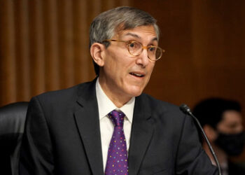 US-Impfstoffbeauftragter zum Rücktritt gezwungen – Pharma-Aktien stürzen ab