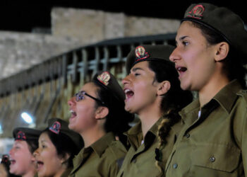 Ukrainischer Spitzenpolitiker fordert Einberufung von Frauen