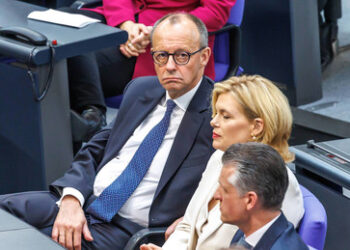 Umfrage: AfD zieht erneut an Union vorbei