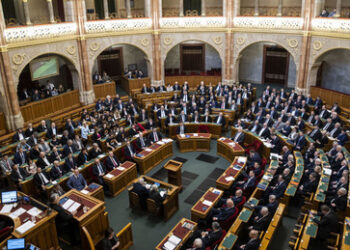 Ungarn: Laut Verfassung gibt es nur die Geschlechter Mann und Frau