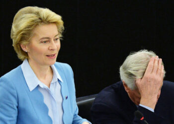 Vertrauenskrise in Brüssel: Diplomaten fordern Rücktritt von der Leyens