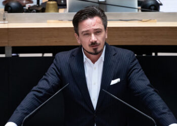 "Farce einer Wahl": Umfassende Beschwerde gegen Ergebnis der Bundestagswahl eingelegt