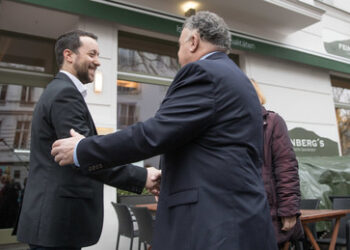 "Gehäckselt, püriert, zerhackstückelt": Israelisches Restaurant in Berlin verhöhnt Völkermordopfer