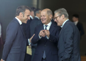 "Sie werden sterben": CIA Analyst zur Entsendung von EU-Truppen in die Ukraine