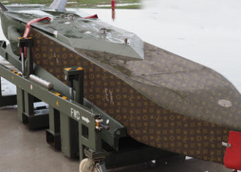 Etikettenschwindel Taurus: Merz und das Prinzip Luxushandtasche