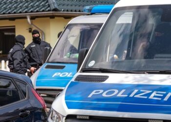 Fünf Jugendliche bei Großrazzia wegen Terrorismusverdachts festgenommen