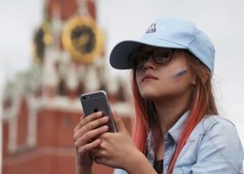 Für Sicherheit der Parade: Kreml warnt vor Internet-Beschränkungen bis 10. Mai