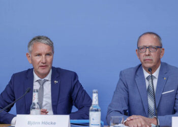 Höcke kontert AfD-Verbotsantrag mit Gutachten und warnt vor "massivem Angriff auf die Demokratie"