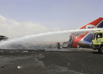 Israel zerstört bei Angriff auf Flughafen Sanaa letztes jemenitisches Passagierflugzeug
