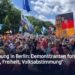 Jürgen Elsässer und Diether Dehm auf Friedensdemo in Berlin – Hass und Häme aus der "Linken"