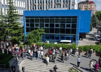 Kausalität oder Koinzidenz? Erdbeben erschüttert Türkei während Erdoğans Treffen mit Selenskij