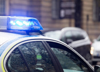 München: Erneut Brandanschlag auf Polizeidienststelle – Mehrere Autos zerstört