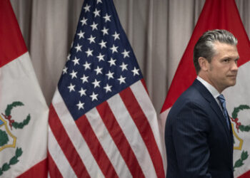 Pentagon-Chef bittet Peru um Zusammenarbeit gegen "potenzielle Bedrohungen" aus China