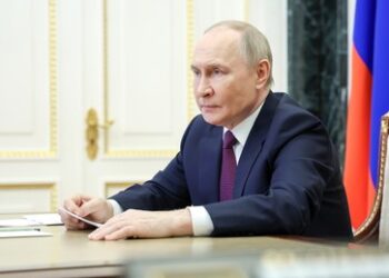 Putin: Russische Armee schafft Sicherheitspufferzone an der Grenze zur Ukraine
