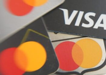 Russischer Minister: "Dollar-Monopol ist erledigt, Visa und Mastercard brauchen wir nicht"