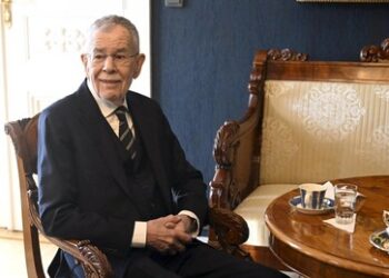 Wien: Während Van der Bellen residiert wie ein Monarch, darf das Volk den Gürtel enger schnallen