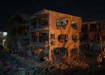 Liveticker zum Iran/Israel-Krieg: Medienbericht: Israelische Armee greift Nuklearanlage Isfahan an