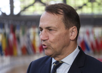 Polens Außenminister beschwert sich bei Trump über Putin